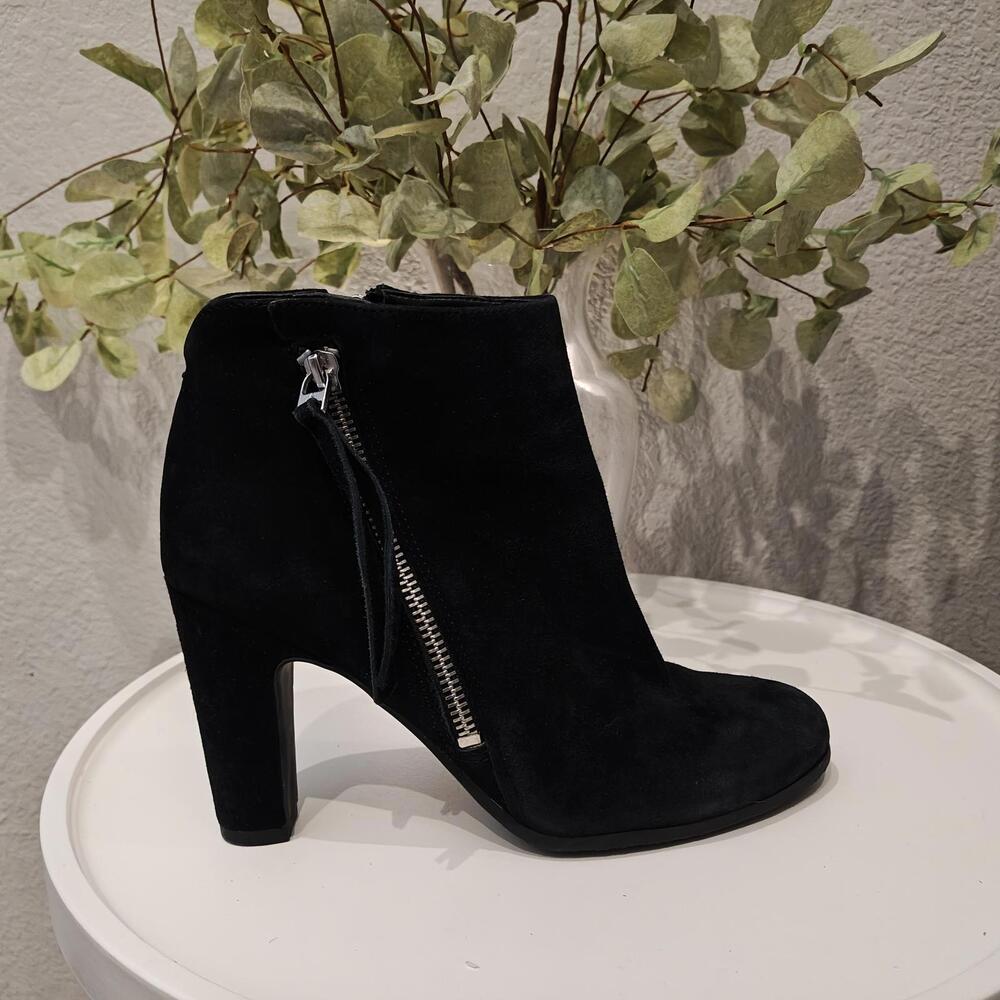 Sam Edelman Sadee Angled Dual Zipper Ankle Bootie Black Suede 6.5M Very Good